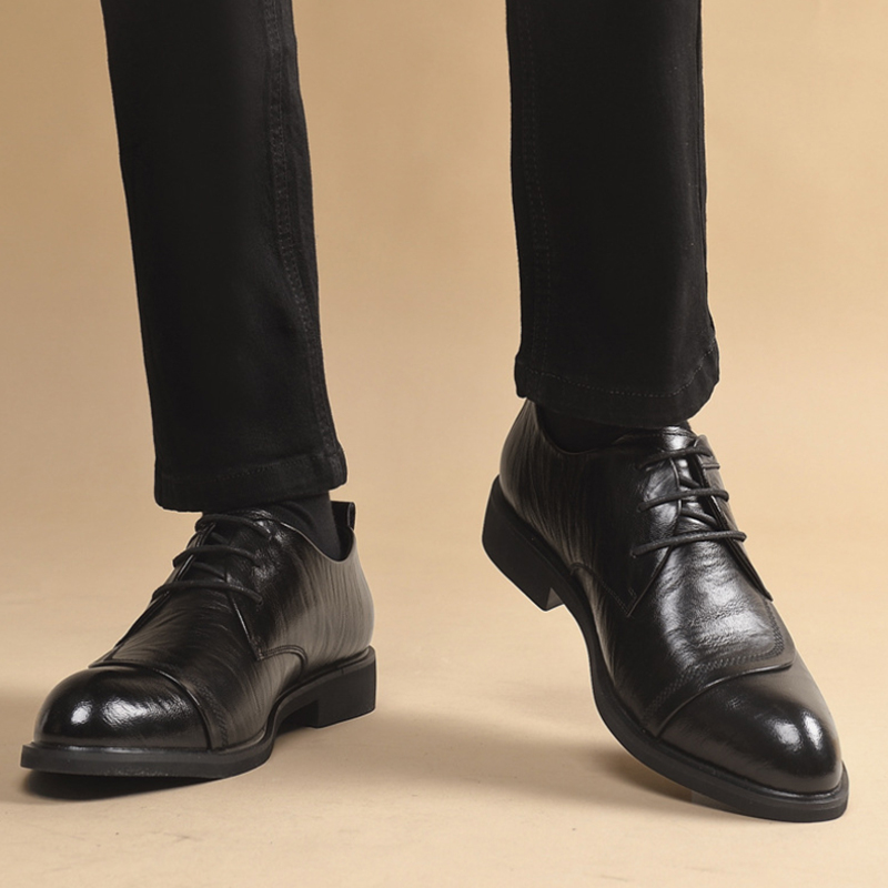 Men'S Formal Wear For Office - أحذية أكسفورد جلدية بتفاصيل مسامير معدنية،