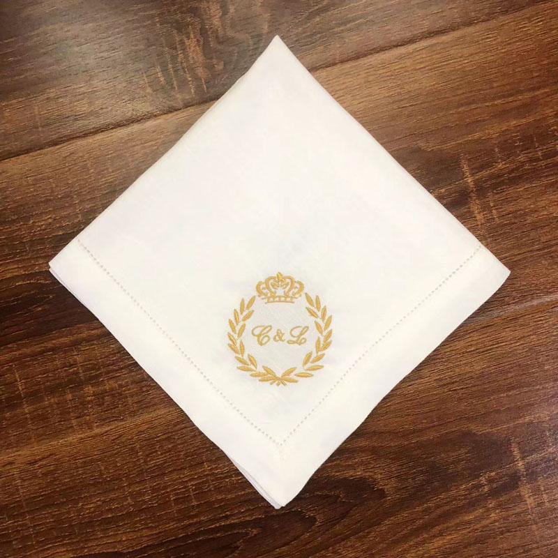 شخصية مشبك و مشبك التخصيص ، ال - مراجعة Monogrammed Handkerchief وسعره